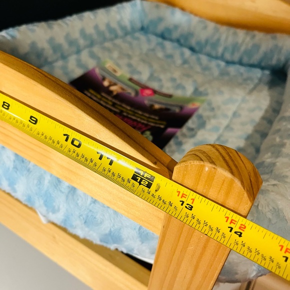 EUC PET BED - Picture 11 of 14